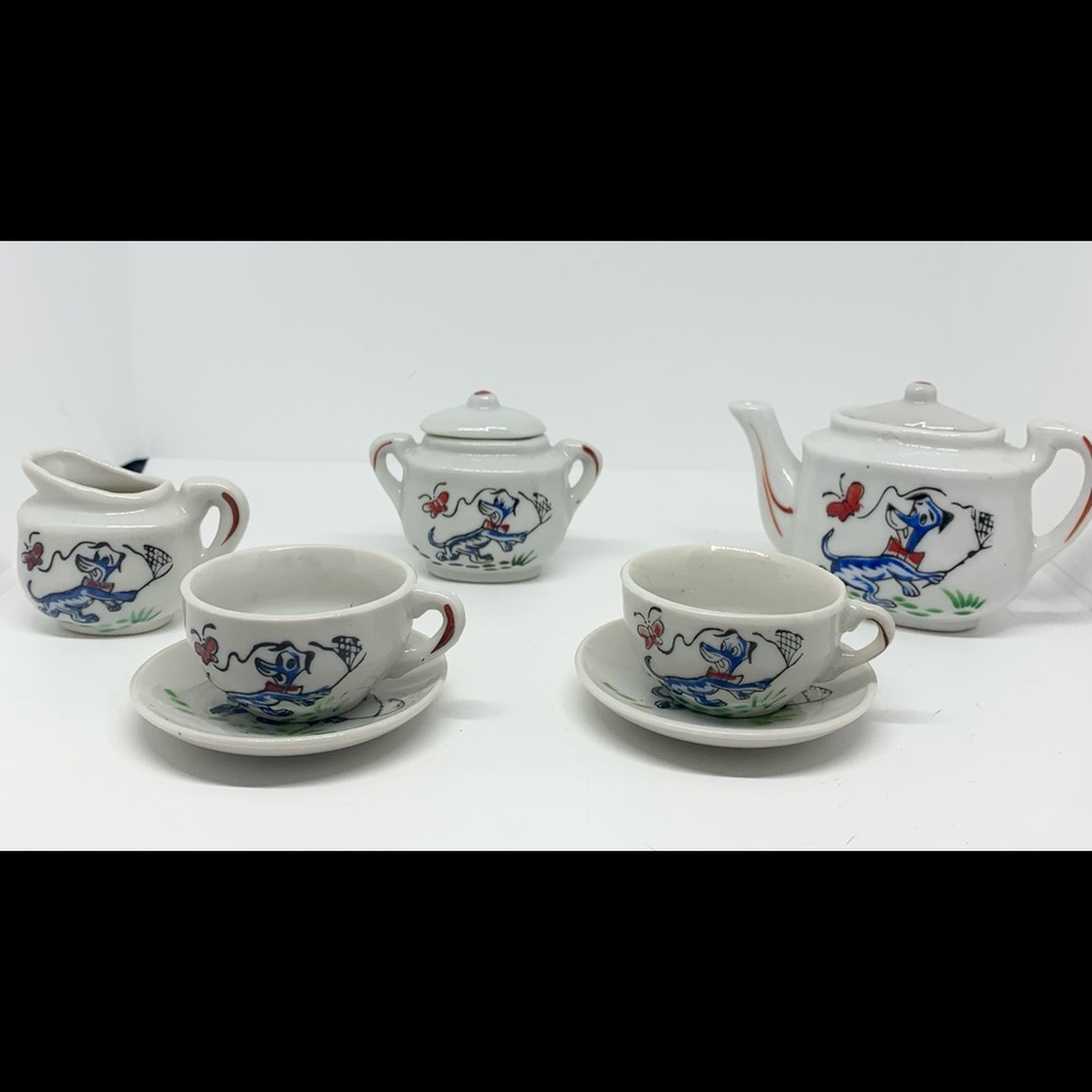 Vintage 1960’s Child’s Huckleberry Hound China Tea Set Made in Japan
